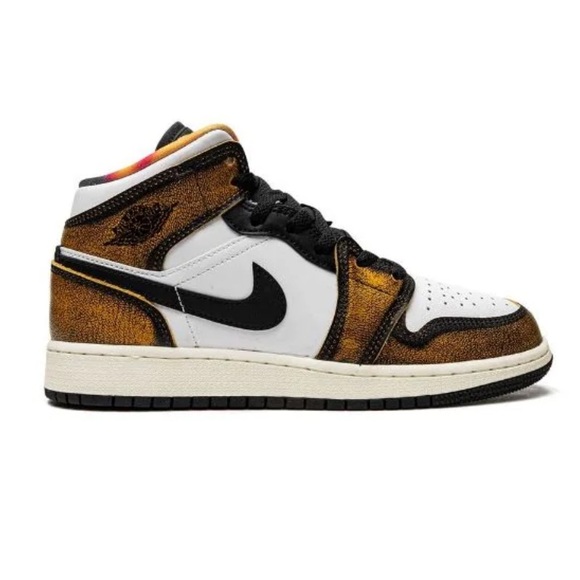 Air Jordan 1 Mid SE Sneakers - Picture 4 of 11